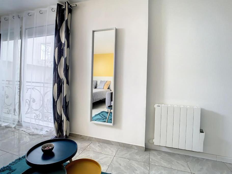 Superbe Studio Hyper Centre Tout Equipe Wifi Netflix 2Pers Амиен Екстериор снимка